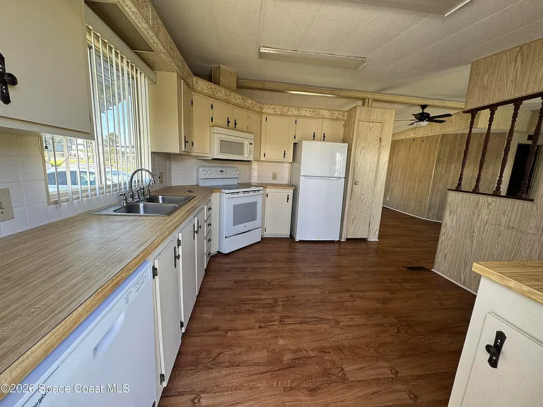 1894 Coco Plum St NE — Photo 2