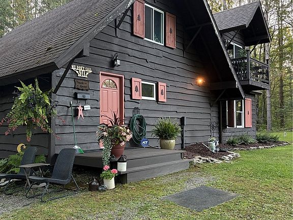 2nd image of 50 Pine Rd