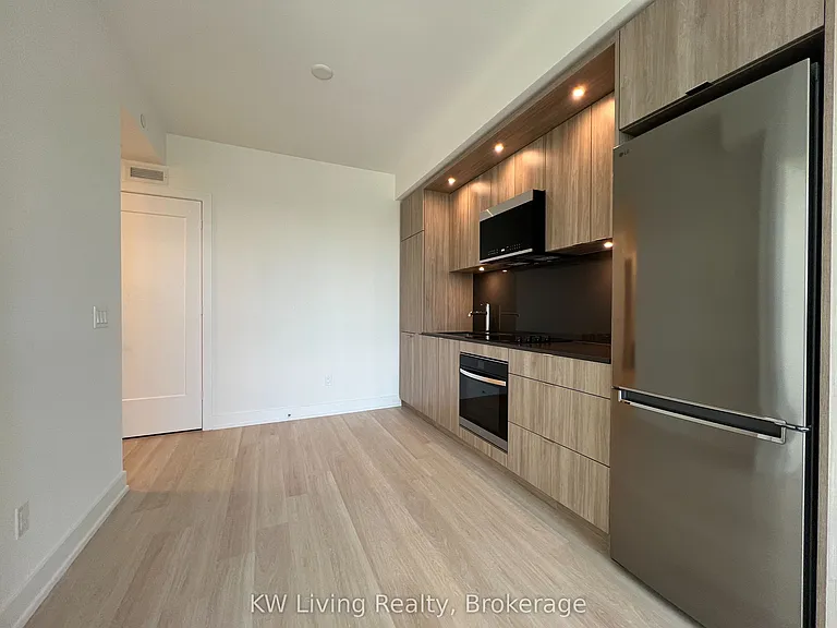 60 Central Park Dr #1807 — Photo 15
