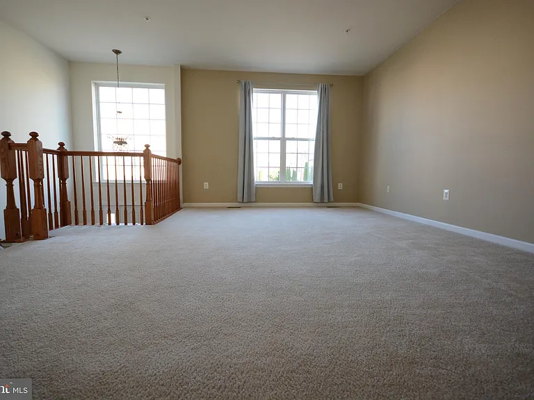 421 Green Fern Cir — Photo 5