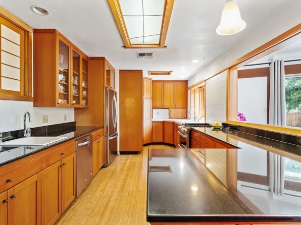 1651 Glenwood Drive, Ukiah, CA 95482