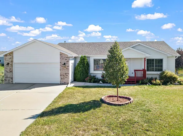 100 Lambeau Ct, Rapid City, SD 57701