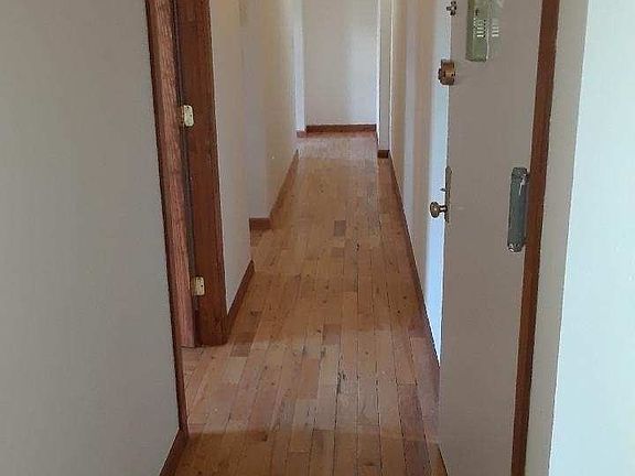 2nd image of 6063 Broadway APT 4E