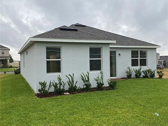 3rd image of 829 Opal Ct