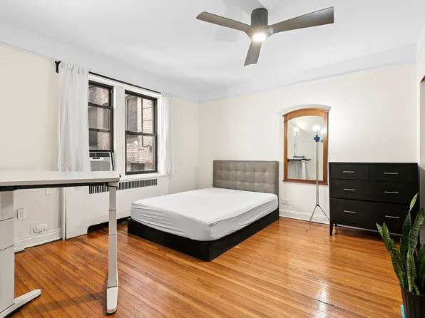 30-83 Crescent Street image 5 of 11