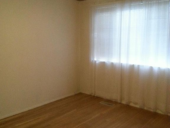 4th image of 1470 Thoroughbred Ln
