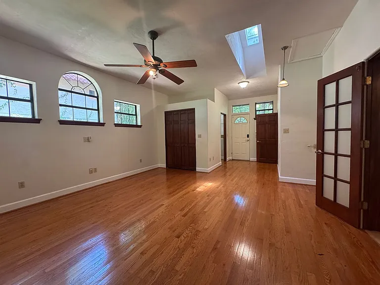 2616 SW 4th Pl — Photo 8
