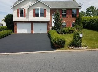 128 Tealbriar Ln, Pleasant Gap, PA 16823