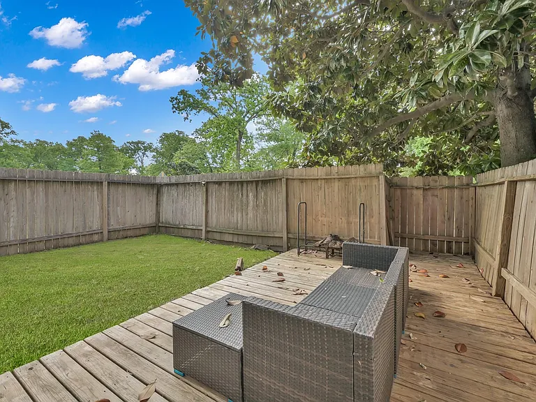 12311 Glenview Dr — Photo 24