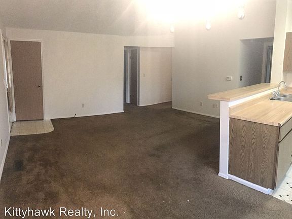 5th image of 8369 Schoolgate Dr