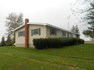 3281 Cross Rd, Kinde, MI 48445