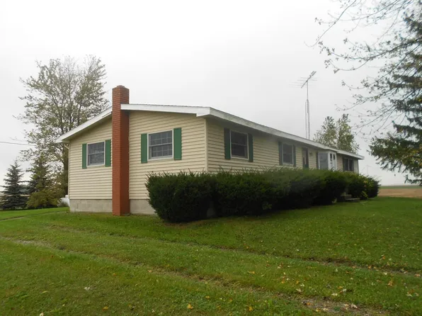 3281 Cross Rd, Kinde, MI 48445