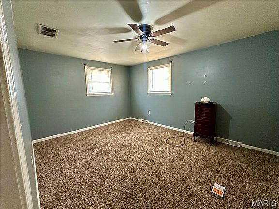 5th image of 306 Cravens St