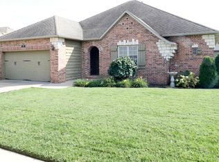 1128 N Gretchen St, Nixa, MO 65714