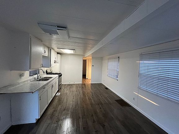 5th image of 3423 Leslie Ln