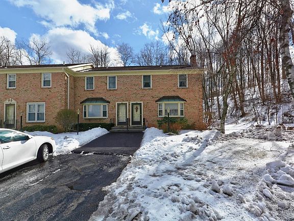 2nd image of 166 Williamsburg Ct