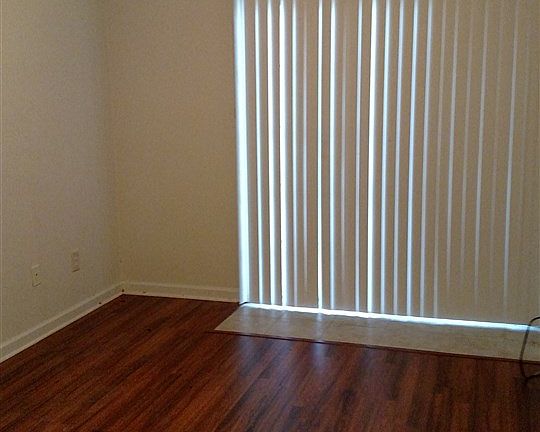 4th image of 2372 Tina Dr #6
