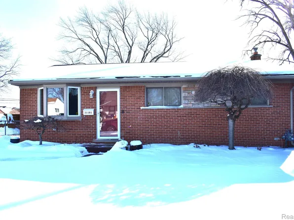 31181 Block St, Garden City, MI 48135