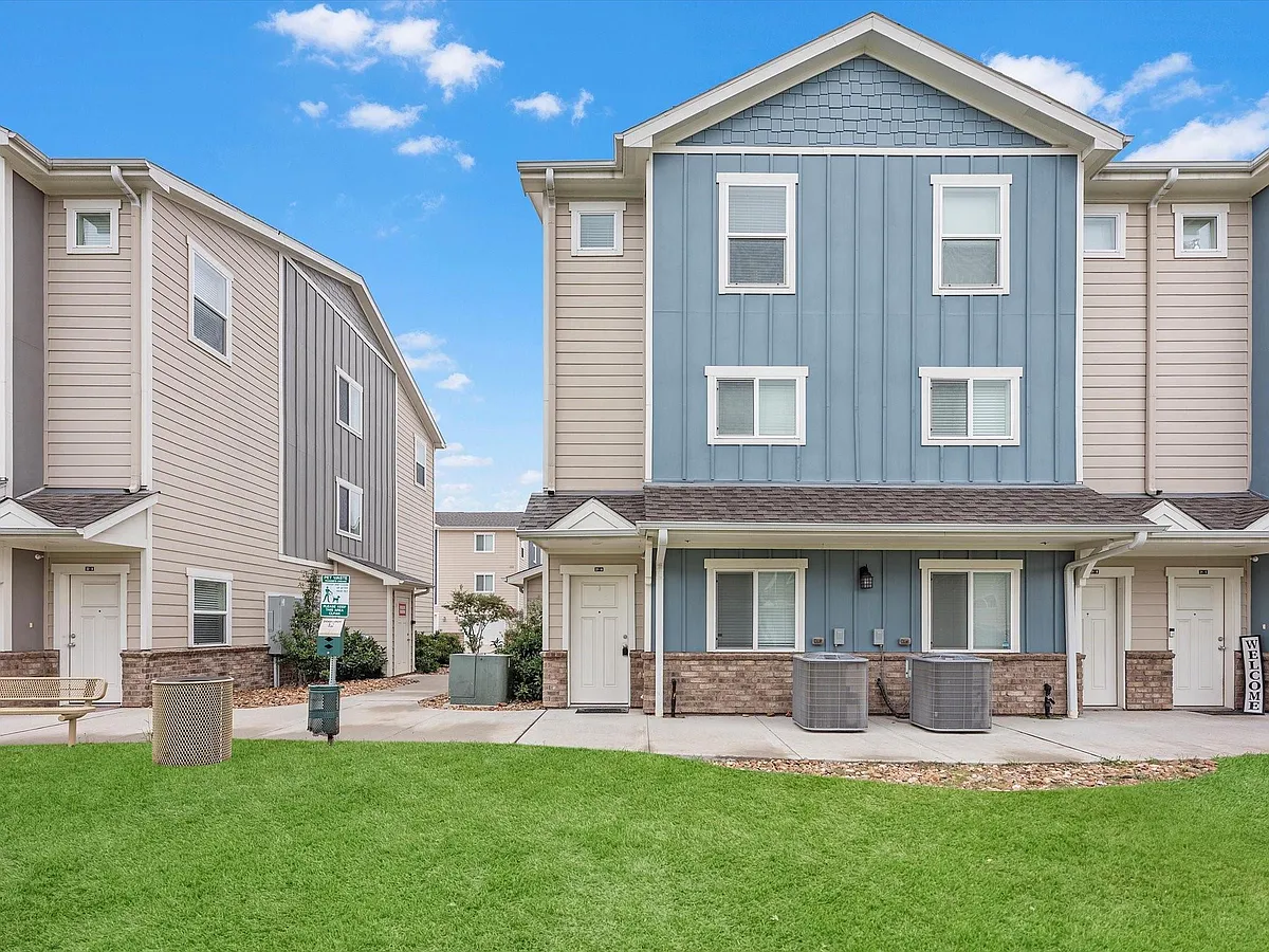 Building Photo - 21155 Gosling Rd #30D