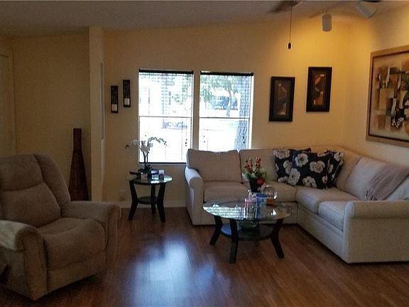 4th image of 326 Cypress Run Ct