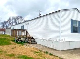 815 Monroe Ln, Oak Grove, KY 42262