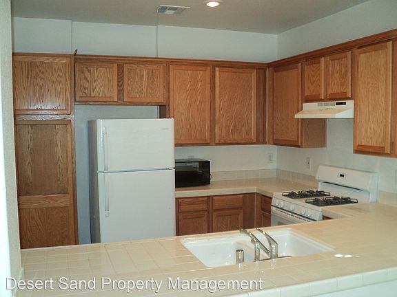 5th image of 6053 Laughing Creek St