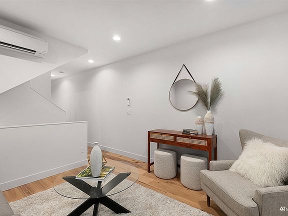 5th image of 3411 A 23rd Avenue W