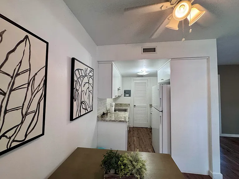 202 Lucerne Ave #12 — Photo 33