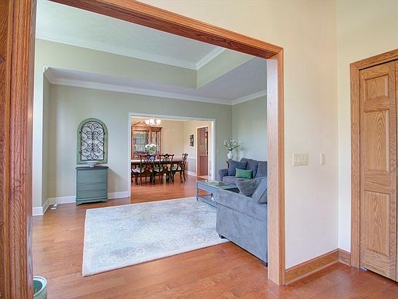 4th image of 14792 Lancelot Ln W