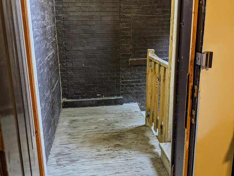 1948 N Spaulding Ave #1B — Photo 7