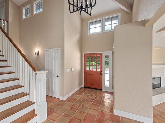 3rd image of 12200 Edgecliff Pl