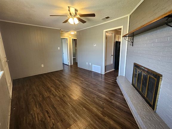 4th image of 1910-1911 S El Paso Ave #20