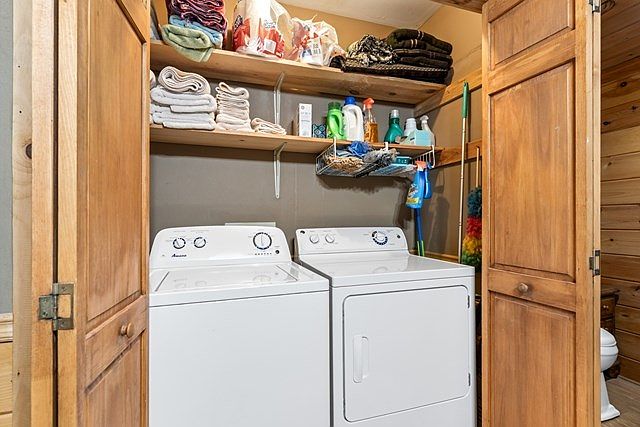 35th image of 61 River Bend Ct