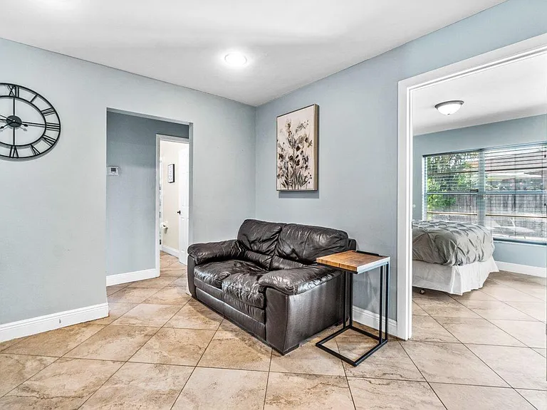 1352 Wyndcliff Dr — Photo 10