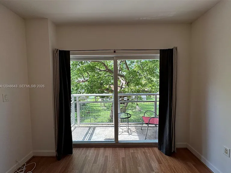 529 NE 62nd St #203 — Photo 15