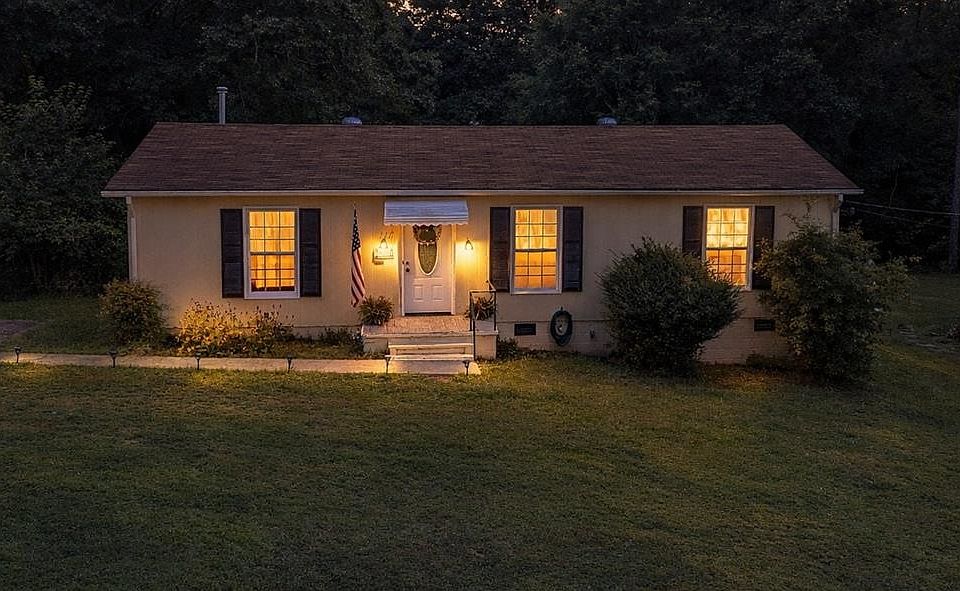 1st image of 119 Gregory St