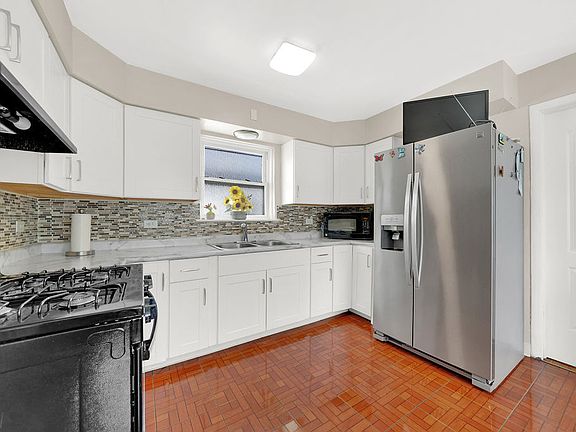 5th image of 5639 S Christiana Ave