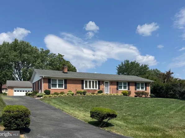 109 Harvard Dr, Winchester, VA 22602