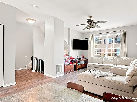 3rd image of 1693 W Turtle Creek Ln