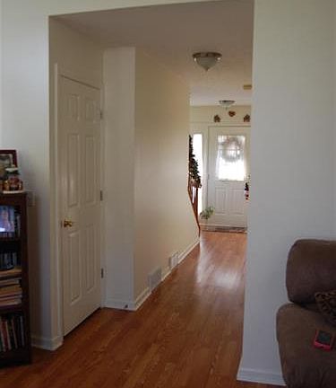 4th image of 8589 Wrenford Ct