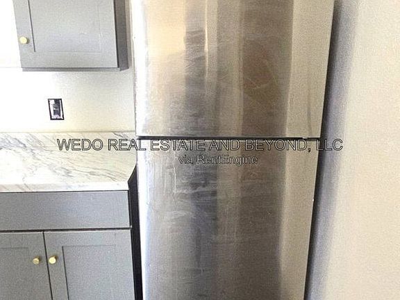 4th image of 2231 E Taylor St APT 2