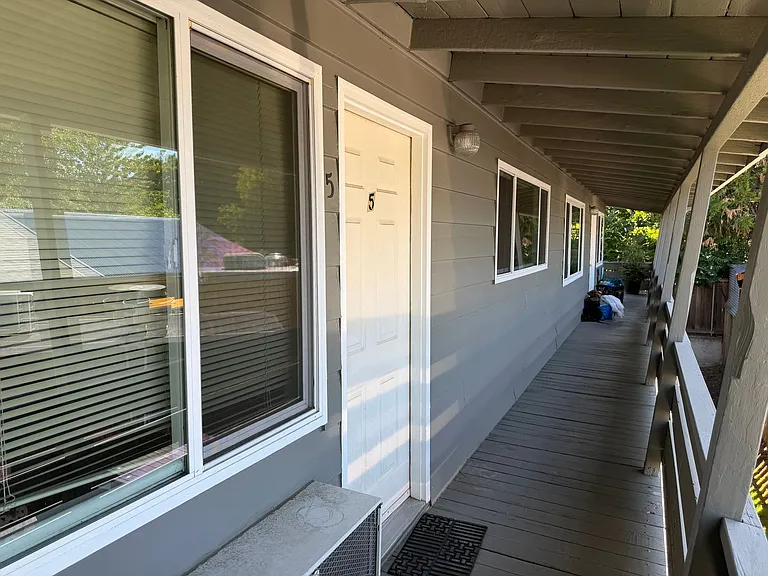 50th2204 — Photo 2