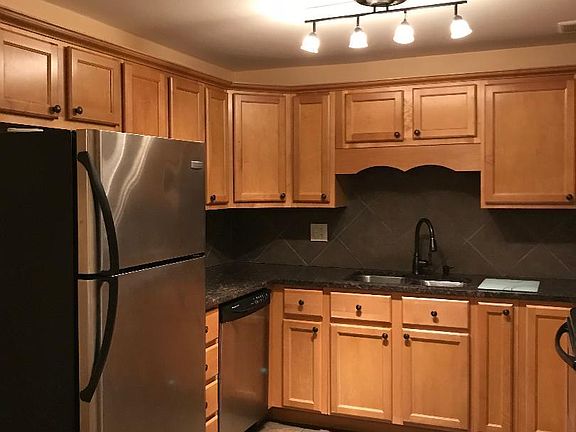 4th image of 8509 W 101st Ter #8-306