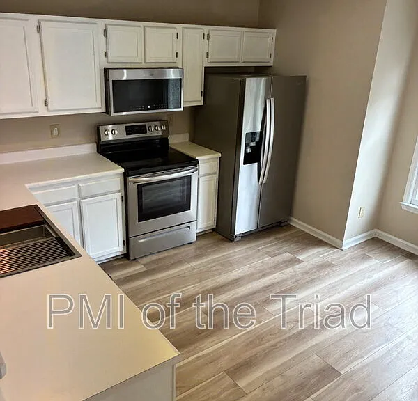 10 Creekstone Ct — Photo 4