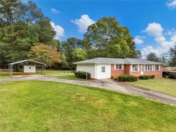 107 Holiday Rd, Buford, GA 30518