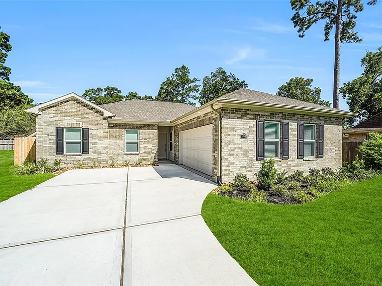 11943 Pondwood Dr — Photo 1