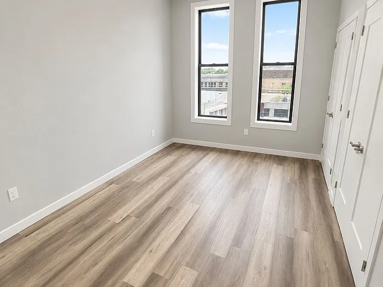 114 Ellison St #403 — Photo 4