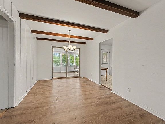 5th image of 15519 Colfax St