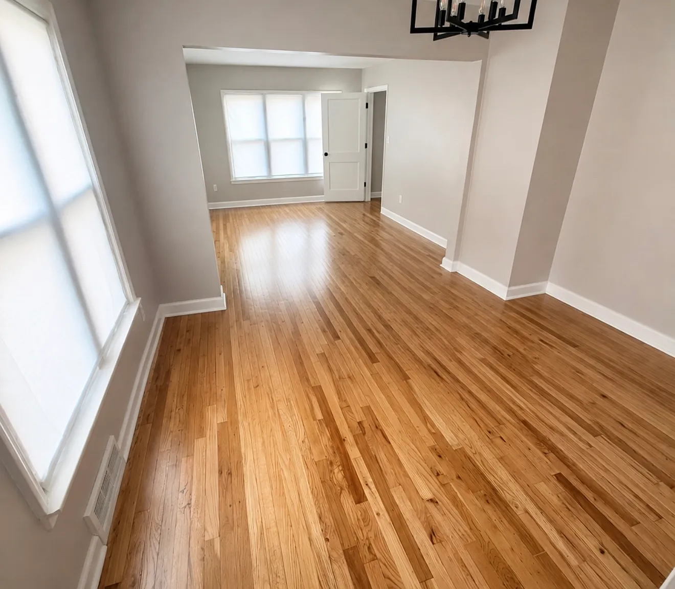 2 bed, 1050 sqft, $1,500 — Photo 2