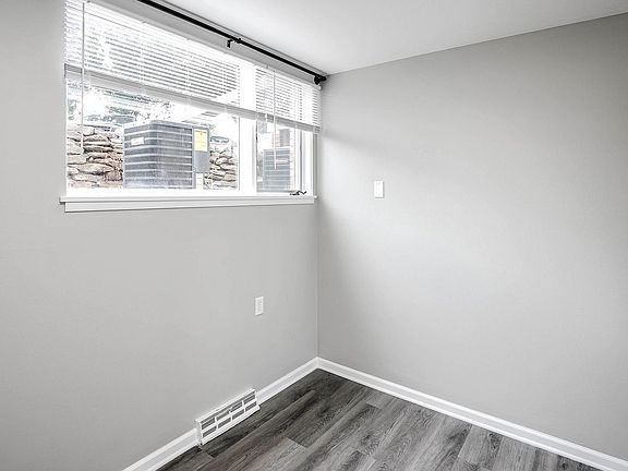 4th image of 4817 S 131st St APT 7